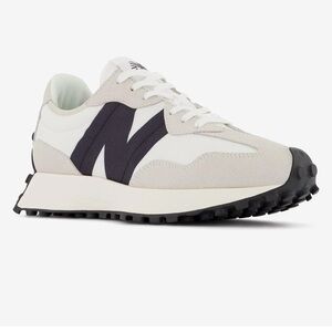 New Balance 327 size 8, sea salt/white